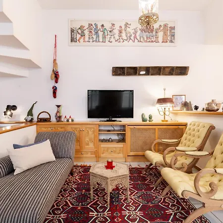 Athenian Getaway In Plaka With Acropolis View By Athenian Homes Appartement