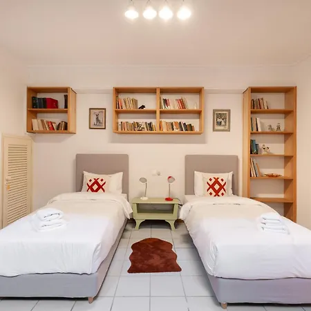 Athenian Getaway In Plaka With Acropolis View By Athenian Homes Appartement