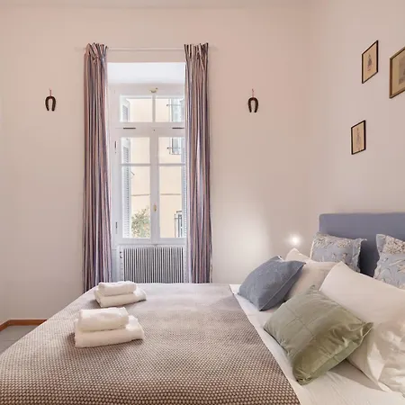 Athenian Getaway In Plaka With Acropolis View By Athenian Homes