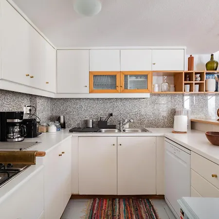 Athenian Getaway In Plaka With Acropolis View By Athenian Homes