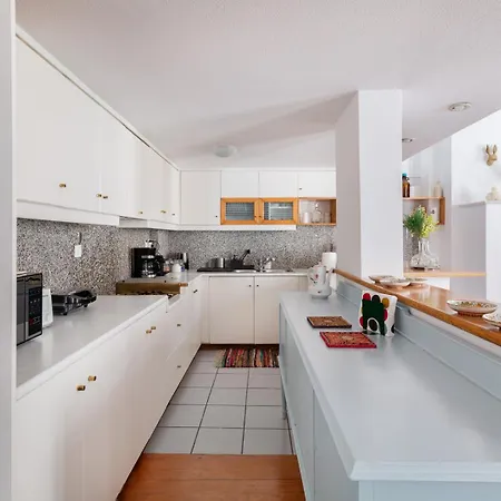 Apartment Athenian Getaway In Plaka With Acropolis View By Athenian Homes *