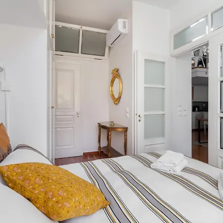 Athenian Getaway In Plaka With Acropolis View By Athenian Homes